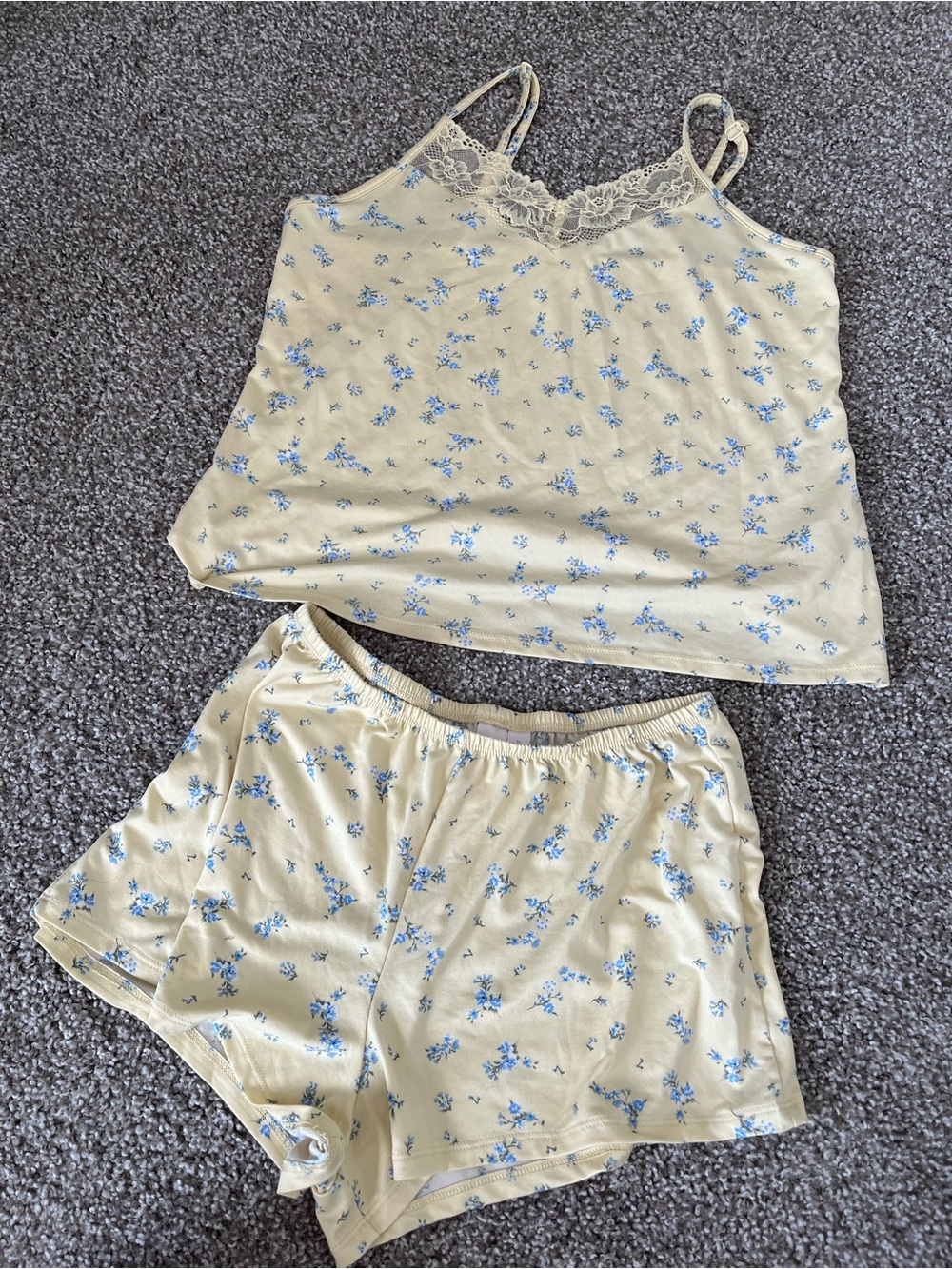 Joyspun Floral Lace-Trim Cami & Short Sleep Set in Pale Yellow